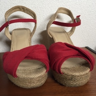 GU ウェッジソールサンダル 赤 Mサイズ