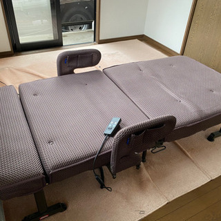 電動ベッド、介護ベッドの画像