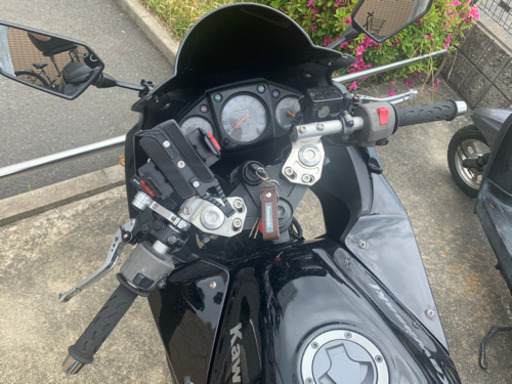 Ninja 250R ZX-6Rカウル モリワキマフラー S20EVOラジアルタイヤ GIVIモノラック フェンダーレス