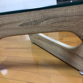 ガラステーブルの画像