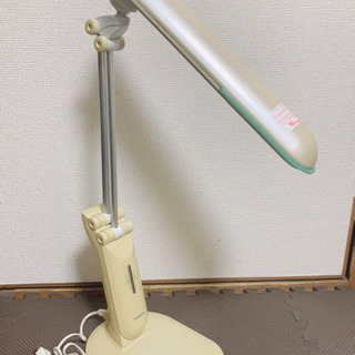 【値下げ】デスクライト 在宅ワークに最適 机 電気 机上ライト 