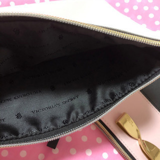 未使用　ヴィクトリアシークレット　ポーチ　バッグ　ピンク　可愛い　日本未入荷の画像