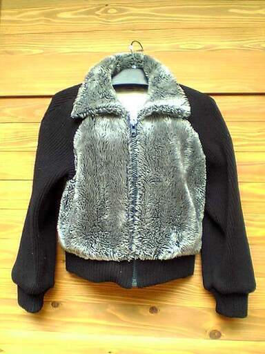 M&B 国産品 長袖 9号 表地 アクリル100% 裏地 アセテート100% レディース 黒 ブラック 白 ホワイト