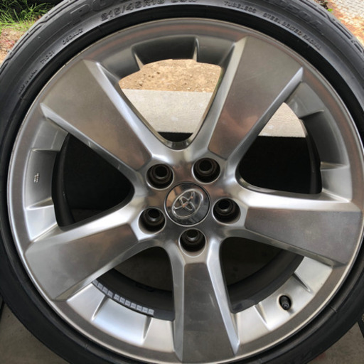 純正ホイール　215/45r18