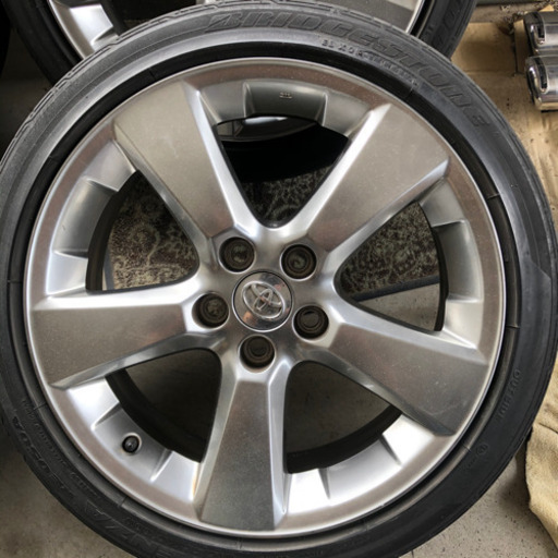 純正ホイール　215/45r18