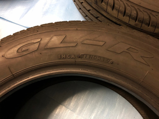 ブリヂストン　GL-R 215/60R17