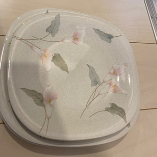 花柄のお皿　小２枚　大２枚の画像