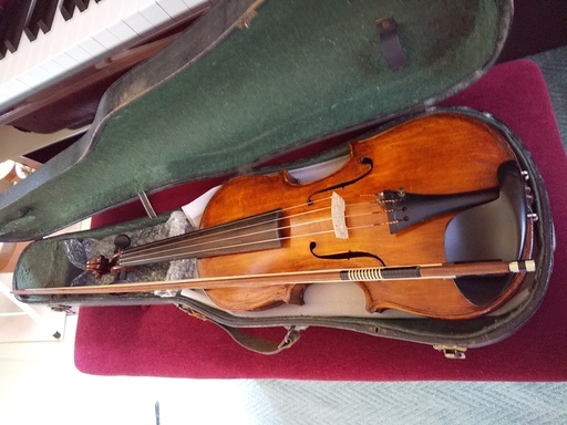 試験的に製作されたヴァイオリン（ボディー内部にまでニスが塗られた!)◆独製と思われる　４/４◆
