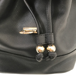 ピンクラテリュックの画像