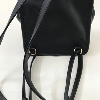 ピンクラテリュックの画像