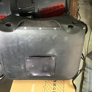 値下げしました。バイク用本革サイドバッグの画像