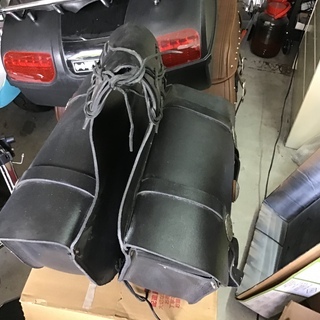 取り引き中、バイク用本革レザーサイドバッグ左右セットコンチョつき。の画像