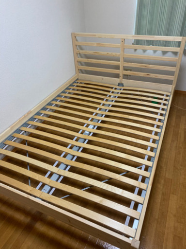 ☆IKEA ダブルサイズ ベッドフレームのみ　多少のスレあり☆