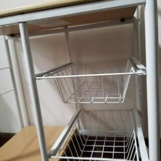 キャスター付きワゴンの画像