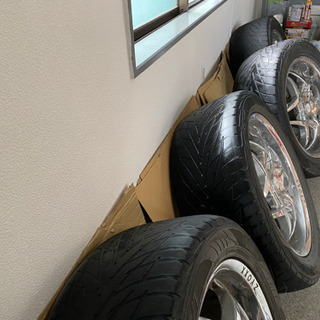 アルミホイールタイヤセット　アルファード、jeepその他外車入ります。