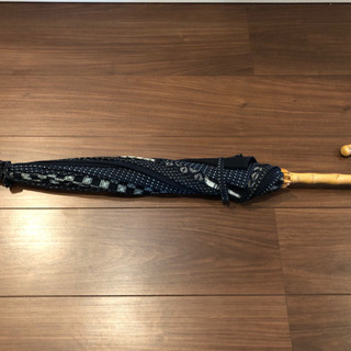 パッチワーク柄の日傘の画像