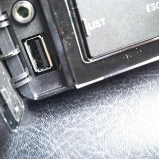 CDデッキ　トヨタ純正/ダイハツ【点検OK】説明書付きトヨタ純正オーディオ2DIN/CDデッキ/フロントUSB/AUX付き★DEH-8138ZT/CP-W64★08600-00M10の画像