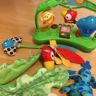 フィッシャープライス　レインフォレストジャンパルー
