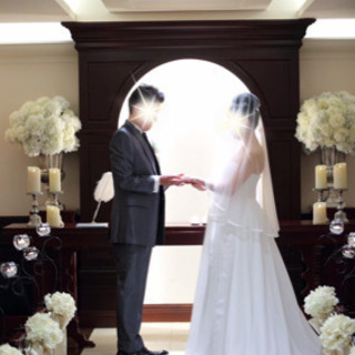 ウェディングドレス　ドレスバッグ付きの画像