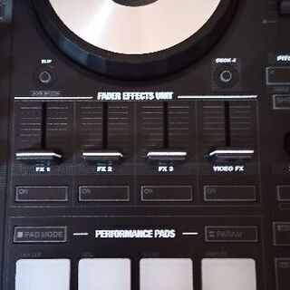 9/13までの特別価格！ 美品 RELOOP ( リループ ) TOUCH VirtualDJ PRO付属4ch一体型DJコントローラーの画像