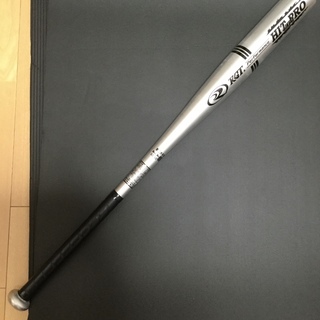 中古品　金属バット