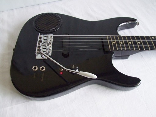 アンプ内蔵ギター SYNSONICS