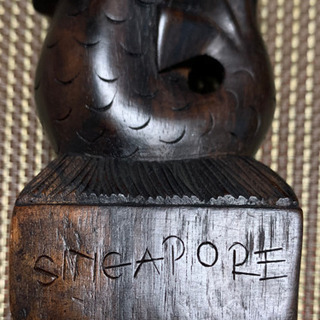 シンガポール土産　置物　中古品の画像