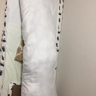 長い枕　180ｘ60cm　ほぼ新品　カーバなし