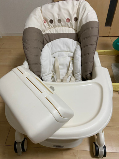 コンビ　ネムリラ　オートスウィング(電動ハイローチェア)