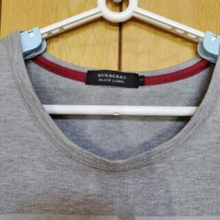 BURBERRY　ブラックレーベル　半袖Tシャツ　グレー×ボルドー　Mサイズの画像