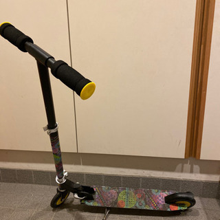 幼児用　キックボード　ヘルメット付きの画像