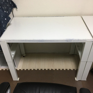 【無料】 IKEA イケアのデスク２点
