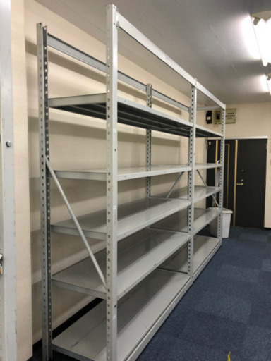 重量ラック　スチールラック×２つ