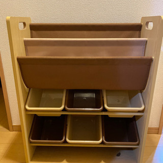 絵本棚付きおもちゃ箱