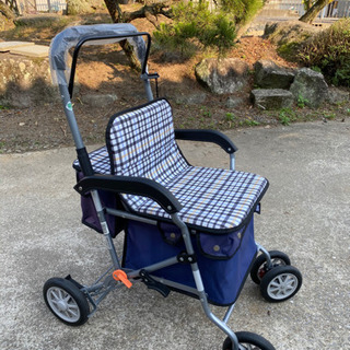 高齢者用シルバーカー　手押し車
