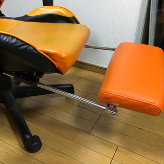 ゲーミングチェアの画像