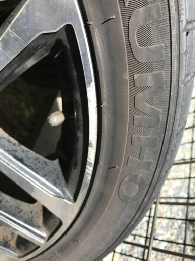 245 40R19ZR タイヤ　アルミホイール