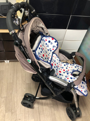 ベビーカー　Comb iオート4キャス最軽量4.5kgをついに実現