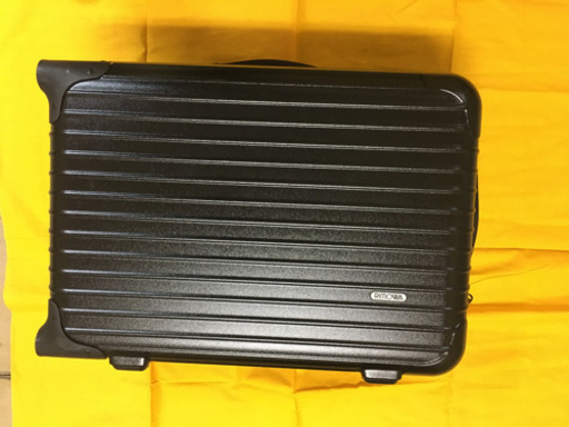 RIMOWA SALSAリモワ　サルサ　機内持ち込みサイズ　２WHEEL W40 XH55 XD19.5　２.9ＫＧ