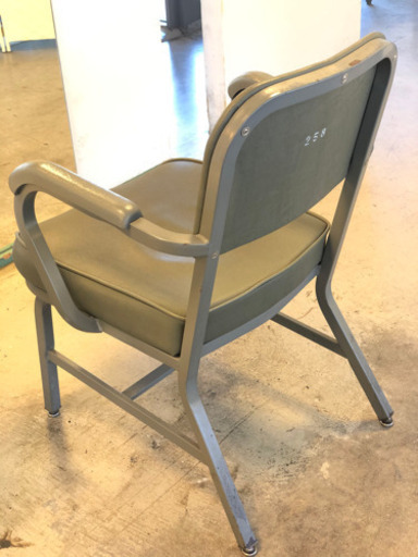 お洒落な椅子　3脚15,000円