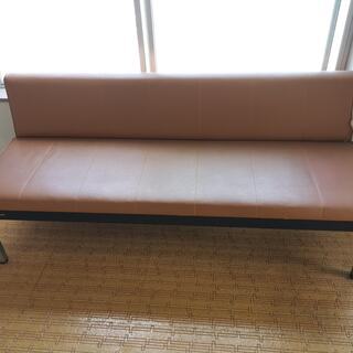 取引完了しました！待合室用？ソファ３～４人掛け