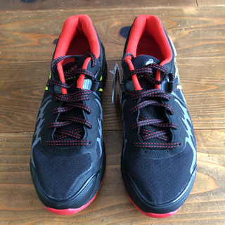 アシックス（asics）トレイルランニングシューズ　24.5