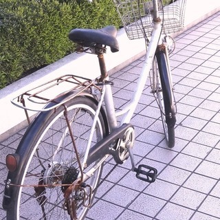 26インチ シティーサイクル 自転車 外装6段ギヤ変速 です。の画像