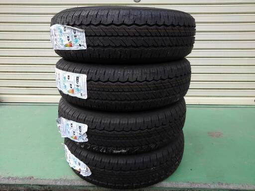 【期間限定さらに大幅値下げ】未使用　MAXTREK　SU-810　165/70R14 81T　夏タイヤ　4本　送料込!!