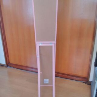 取引中　ピンクの鏡の画像