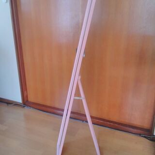 取引中　ピンクの鏡の画像