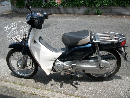 スパーカブ５０　ＡＡ０４ＦＩ車　走行距離１２５７８ｋｍ　自賠責３５年（令和５）9月まで有り