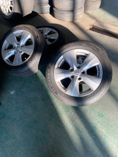 平成26年式レクサスISに履いてました！