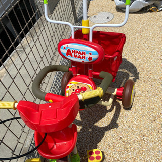 アンパンマンの三輪車の画像
