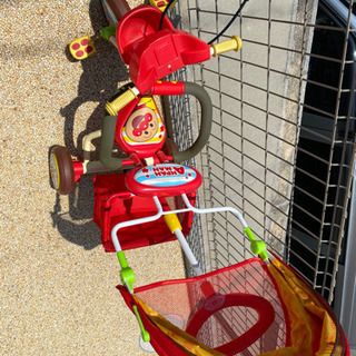 アンパンマンの三輪車の画像